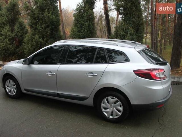 Сірий Рено Меган, об'ємом двигуна 1.5 л та пробігом 270 тис. км за 7200 $, фото 3 на Automoto.ua