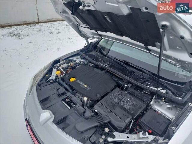 Сірий Рено Меган, об'ємом двигуна 2 л та пробігом 260 тис. км за 9499 $, фото 24 на Automoto.ua