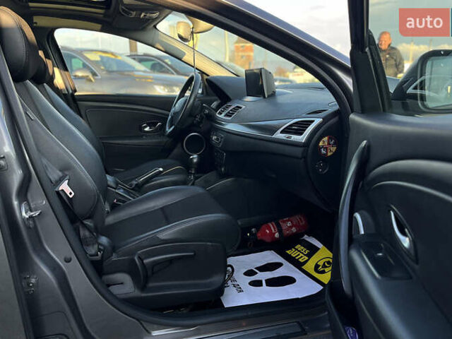 Сірий Рено Меган, об'ємом двигуна 1.46 л та пробігом 208 тис. км за 7800 $, фото 21 на Automoto.ua