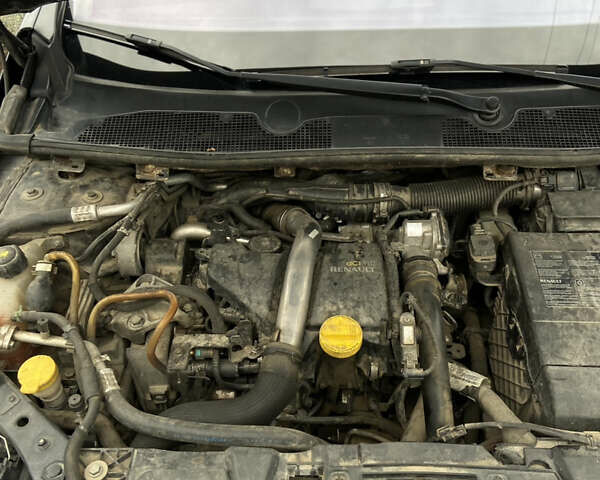 Сірий Рено Меган, об'ємом двигуна 1.46 л та пробігом 260 тис. км за 5600 $, фото 17 на Automoto.ua