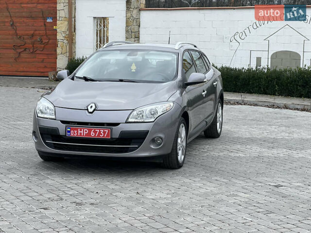 Сірий Рено Меган, об'ємом двигуна 1.5 л та пробігом 199 тис. км за 8250 $, фото 2 на Automoto.ua