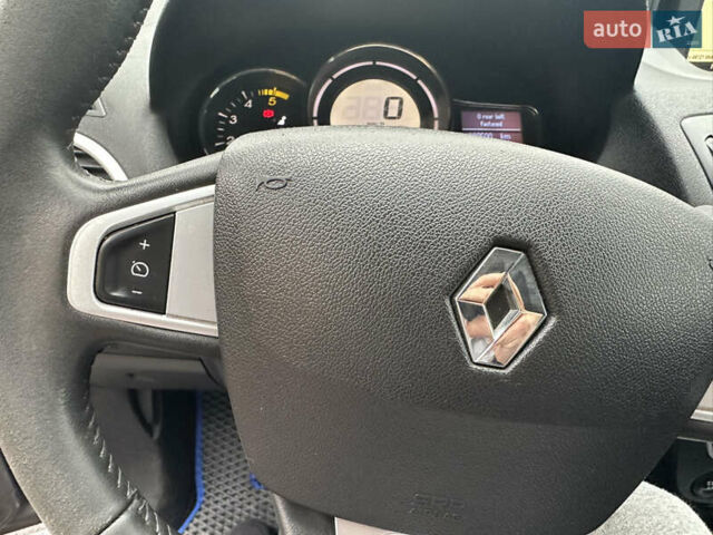 Сірий Рено Меган, об'ємом двигуна 1.87 л та пробігом 200 тис. км за 7700 $, фото 43 на Automoto.ua