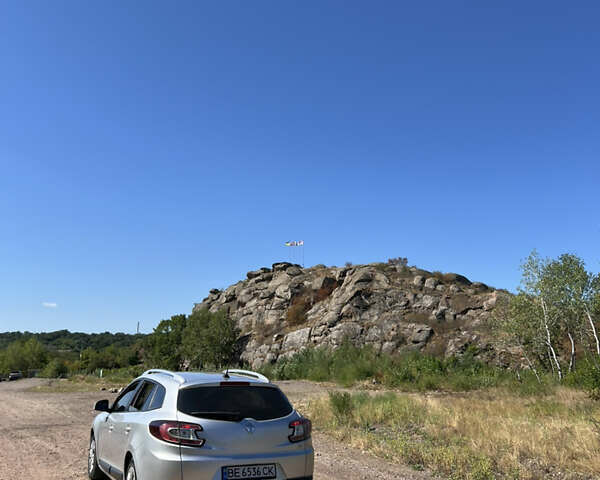 Серый Рено Меган, объемом двигателя 1.46 л и пробегом 280 тыс. км за 7250 $, фото 5 на Automoto.ua