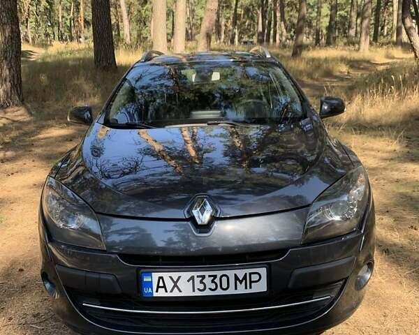 Серый Рено Меган, объемом двигателя 1.4 л и пробегом 234 тыс. км за 7200 $, фото 2 на Automoto.ua