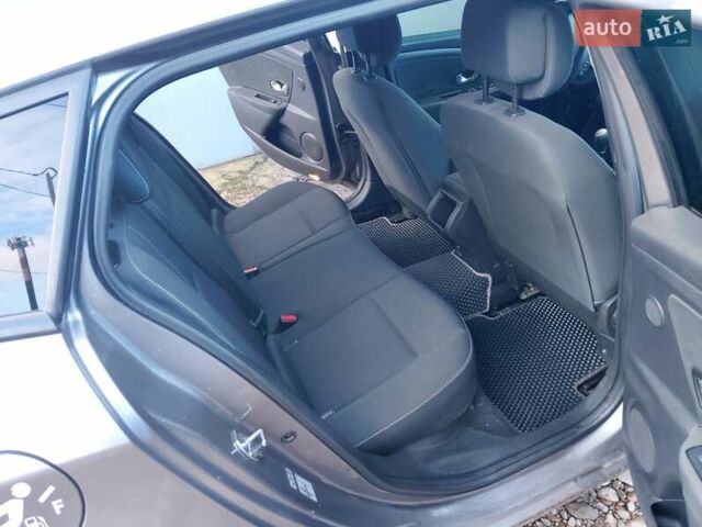 Сірий Рено Меган, об'ємом двигуна 1.46 л та пробігом 212 тис. км за 6600 $, фото 8 на Automoto.ua