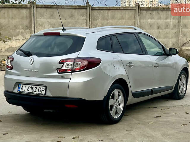 Серый Рено Меган, объемом двигателя 1.46 л и пробегом 274 тыс. км за 6300 $, фото 18 на Automoto.ua