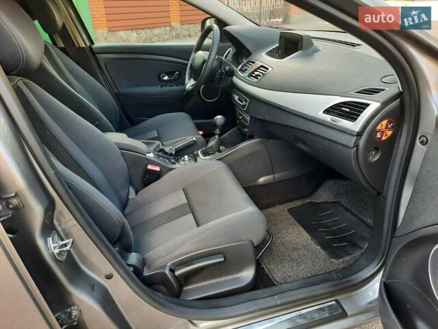 Серый Рено Меган, объемом двигателя 1.6 л и пробегом 194 тыс. км за 8100 $, фото 107 на Automoto.ua