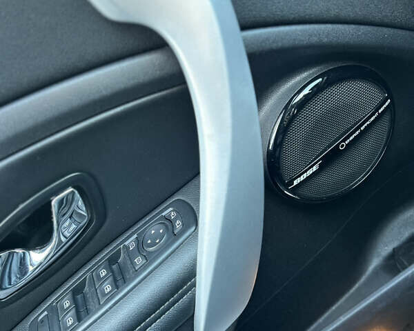 Серый Рено Меган, объемом двигателя 1.46 л и пробегом 261 тыс. км за 7200 $, фото 4 на Automoto.ua