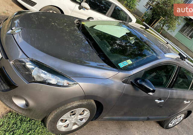 Серый Рено Меган, объемом двигателя 1.5 л и пробегом 151 тыс. км за 7800 $, фото 34 на Automoto.ua