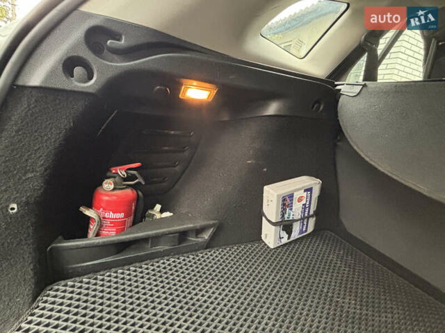 Рено Меган 2011 у Мироновке на Automoto.ua Сірий Рено Меган, об'ємом двигуна 1.46 л та пробігом 316 тис. км за 6600 $, фото 20 на Automoto.ua