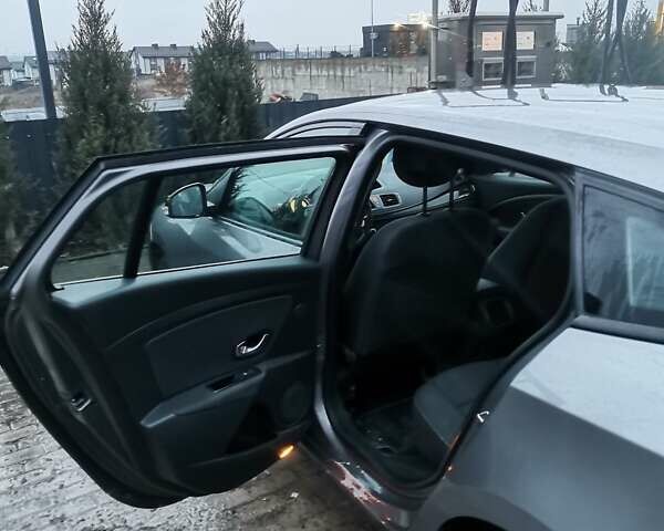 Сірий Рено Меган, об'ємом двигуна 1.46 л та пробігом 267 тис. км за 6900 $, фото 10 на Automoto.ua