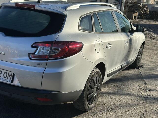 Серый Рено Меган, объемом двигателя 1.5 л и пробегом 203 тыс. км за 6700 $, фото 4 на Automoto.ua