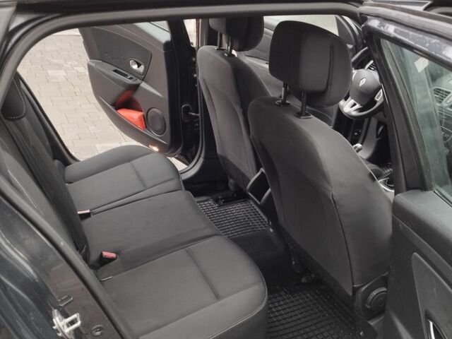 Сірий Рено Меган, об'ємом двигуна 1.5 л та пробігом 221 тис. км за 7200 $, фото 7 на Automoto.ua