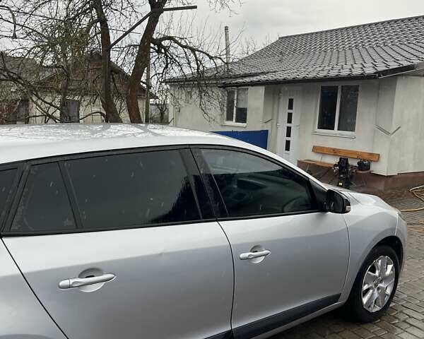 Серый Рено Меган, объемом двигателя 1.46 л и пробегом 238 тыс. км за 6200 $, фото 6 на Automoto.ua