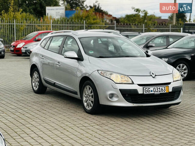 Серый Рено Меган, объемом двигателя 1.6 л и пробегом 150 тыс. км за 7500 $, фото 2 на Automoto.ua
