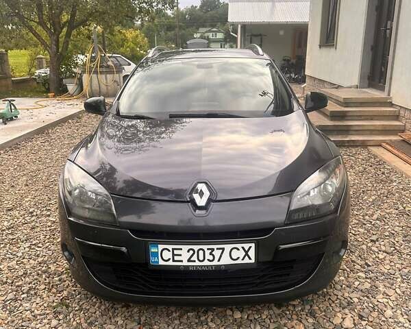 Рено Меган 2011 в Косове на Automoto.ua Серый Рено Меган, объемом двигателя 1.46 л и пробегом 254 тыс. км за 6999 $, фото 21 на Automoto.ua