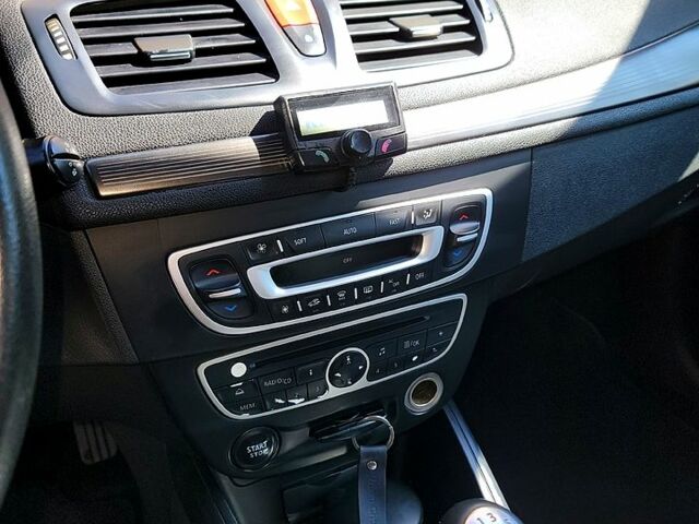 Сірий Рено Меган, об'ємом двигуна 1.5 л та пробігом 299 тис. км за 6800 $, фото 5 на Automoto.ua