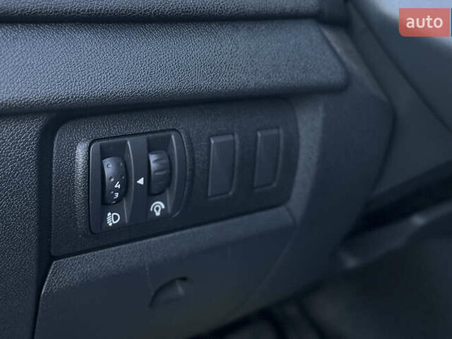 Сірий Рено Меган, об'ємом двигуна 1.46 л та пробігом 208 тис. км за 7800 $, фото 15 на Automoto.ua