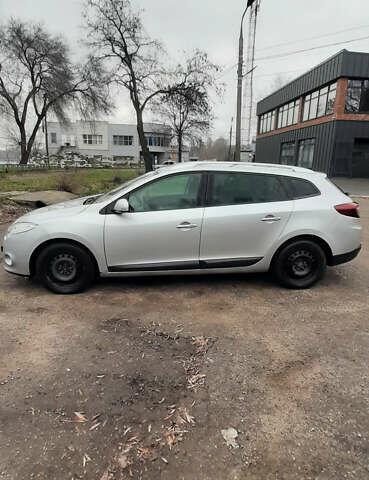 Серый Рено Меган, объемом двигателя 1.87 л и пробегом 220 тыс. км за 6800 $, фото 3 на Automoto.ua