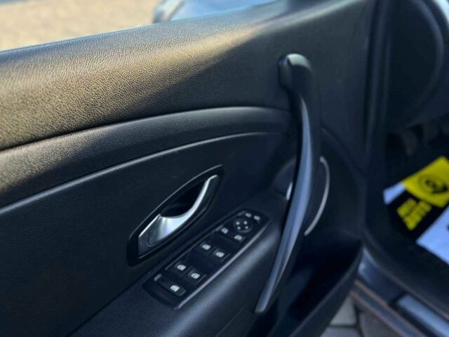 Серый Рено Меган, объемом двигателя 1.5 л и пробегом 208 тыс. км за 7800 $, фото 18 на Automoto.ua