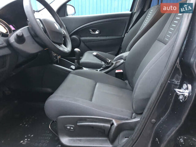 Сірий Рено Меган, об'ємом двигуна 1.46 л та пробігом 236 тис. км за 6300 $, фото 20 на Automoto.ua