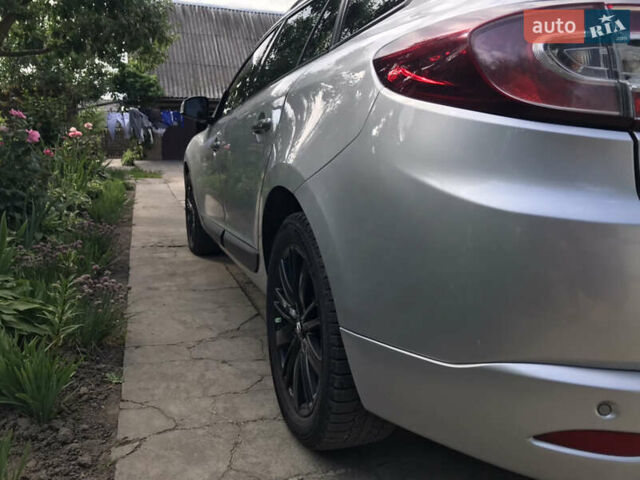 Рено Меган 2011 в Любаре на Automoto.ua Серый Рено Меган, объемом двигателя 1.46 л и пробегом 308 тыс. км за 6800 $, фото 20 на Automoto.ua