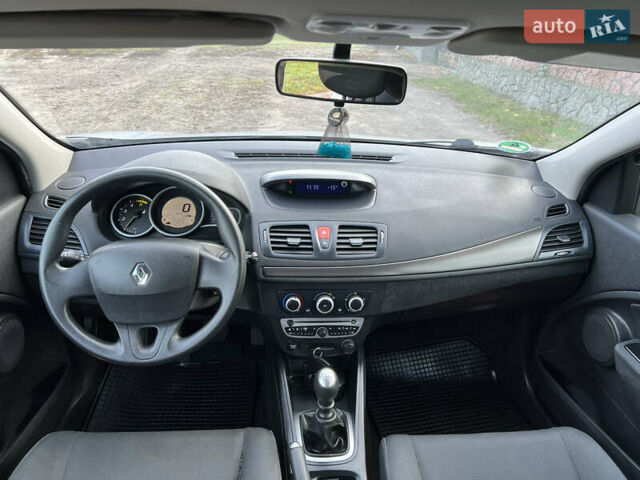 Сірий Рено Меган, об'ємом двигуна 1.5 л та пробігом 230 тис. км за 6999 $, фото 16 на Automoto.ua