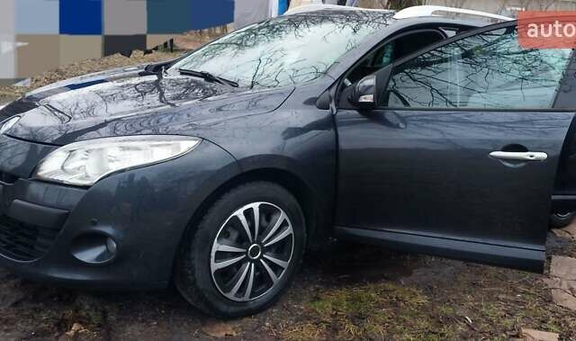 Серый Рено Меган, объемом двигателя 1.46 л и пробегом 310 тыс. км за 7300 $, фото 7 на Automoto.ua