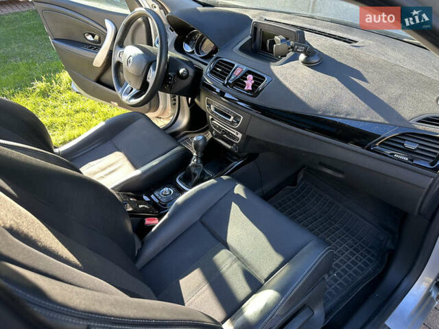 Серый Рено Меган, объемом двигателя 1.5 л и пробегом 257 тыс. км за 8500 $, фото 12 на Automoto.ua