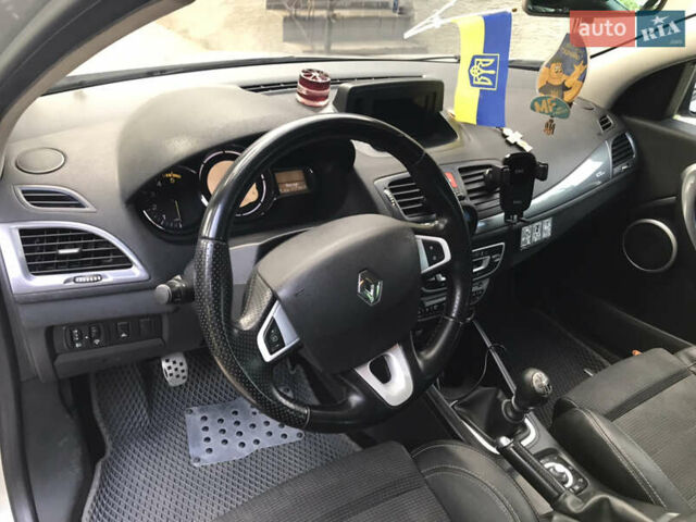 Рено Меган 2011 в Любаре на Automoto.ua Серый Рено Меган, объемом двигателя 1.46 л и пробегом 308 тыс. км за 6800 $, фото 29 на Automoto.ua