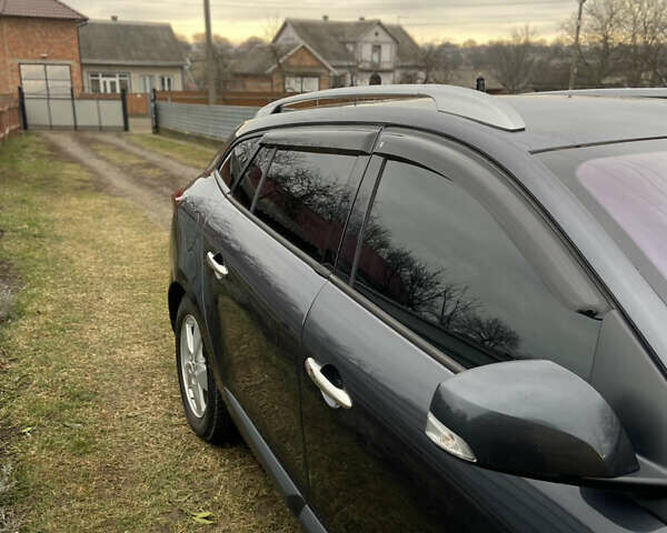 Сірий Рено Меган, об'ємом двигуна 1.46 л та пробігом 260 тис. км за 5600 $, фото 2 на Automoto.ua