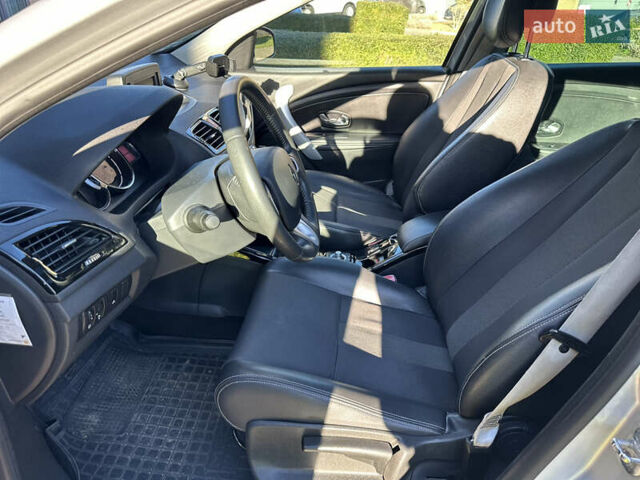 Серый Рено Меган, объемом двигателя 1.5 л и пробегом 257 тыс. км за 8500 $, фото 3 на Automoto.ua