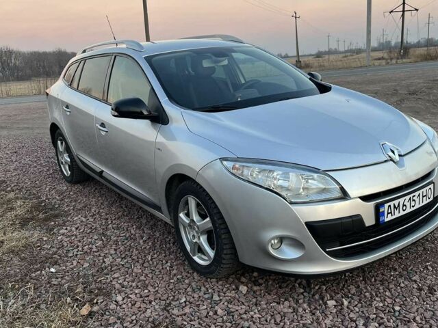 Серый Рено Меган, объемом двигателя 1.9 л и пробегом 280 тыс. км за 8000 $, фото 3 на Automoto.ua