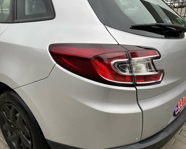 Серый Рено Меган, объемом двигателя 1.5 л и пробегом 277 тыс. км за 6999 $, фото 2 на Automoto.ua