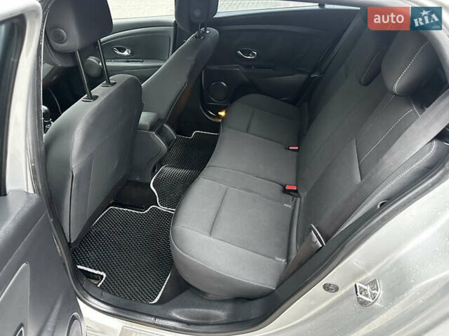 Серый Рено Меган, объемом двигателя 1.46 л и пробегом 243 тыс. км за 7200 $, фото 30 на Automoto.ua