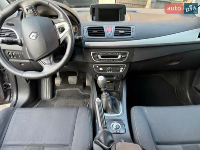 Серый Рено Меган, объемом двигателя 1.87 л и пробегом 220 тыс. км за 7150 $, фото 3 на Automoto.ua