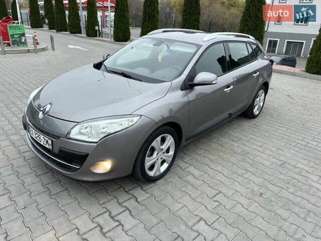 Серый Рено Меган, объемом двигателя 1.46 л и пробегом 220 тыс. км за 7900 $, фото 10 на Automoto.ua