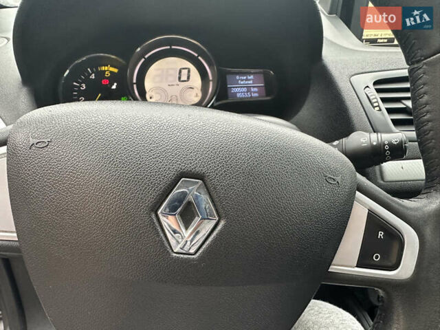 Сірий Рено Меган, об'ємом двигуна 1.87 л та пробігом 200 тис. км за 7700 $, фото 44 на Automoto.ua