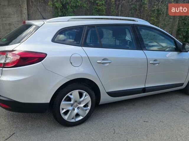 Сірий Рено Меган, об'ємом двигуна 1.5 л та пробігом 200 тис. км за 6950 $, фото 3 на Automoto.ua