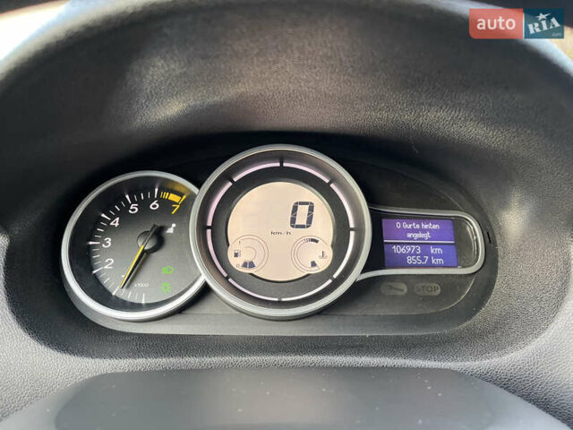 Серый Рено Меган, объемом двигателя 1.6 л и пробегом 107 тыс. км за 7800 $, фото 34 на Automoto.ua