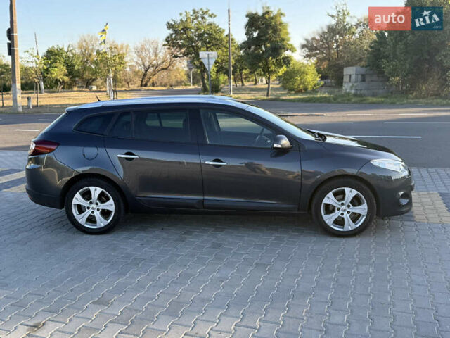 Сірий Рено Меган, об'ємом двигуна 1.4 л та пробігом 200 тис. км за 6800 $, фото 4 на Automoto.ua