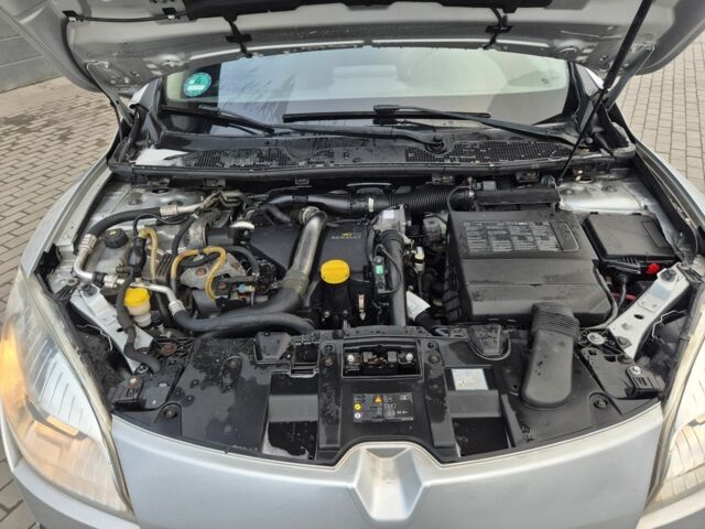 Серый Рено Меган, объемом двигателя 1.5 л и пробегом 220 тыс. км за 6650 $, фото 3 на Automoto.ua