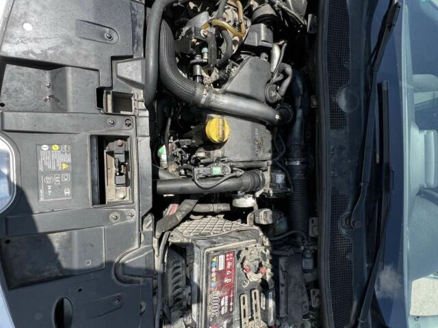 Сірий Рено Меган, об'ємом двигуна 1.5 л та пробігом 276 тис. км за 3500 $, фото 8 на Automoto.ua