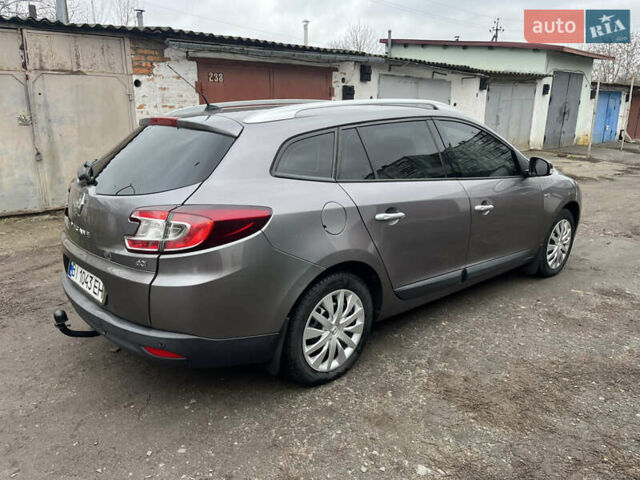 Сірий Рено Меган, об'ємом двигуна 1.46 л та пробігом 237 тис. км за 6550 $, фото 71 на Automoto.ua