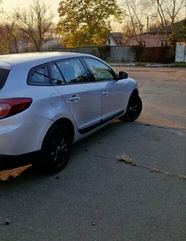 Сірий Рено Меган, об'ємом двигуна 1.5 л та пробігом 288 тис. км за 7100 $, фото 18 на Automoto.ua