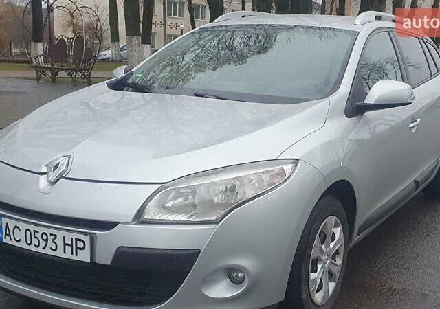 Серый Рено Меган, объемом двигателя 1.46 л и пробегом 235 тыс. км за 6980 $, фото 4 на Automoto.ua