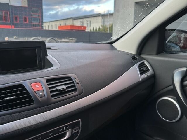 Сірий Рено Меган, об'ємом двигуна 1.4 л та пробігом 266 тис. км за 5500 $, фото 8 на Automoto.ua