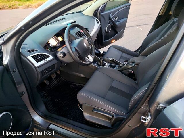 Серый Рено Меган, объемом двигателя 1.5 л и пробегом 270 тыс. км за 5350 $, фото 7 на Automoto.ua