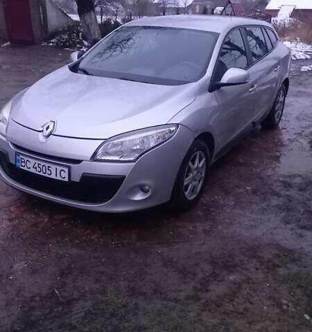 Серый Рено Меган, объемом двигателя 1.5 л и пробегом 216 тыс. км за 5500 $, фото 2 на Automoto.ua