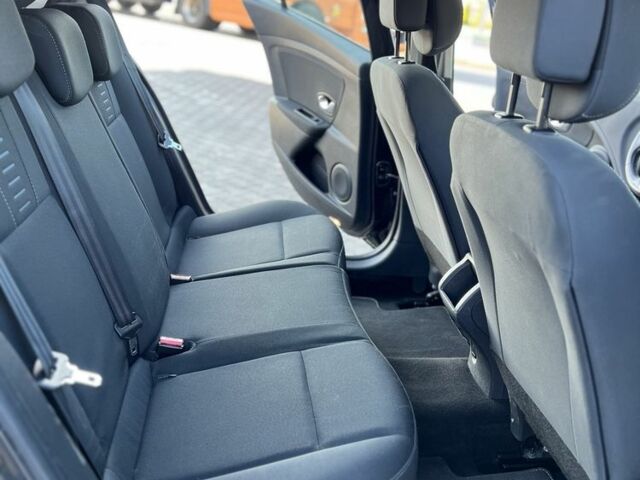 Сірий Рено Меган, об'ємом двигуна 1.5 л та пробігом 350 тис. км за 6200 $, фото 16 на Automoto.ua